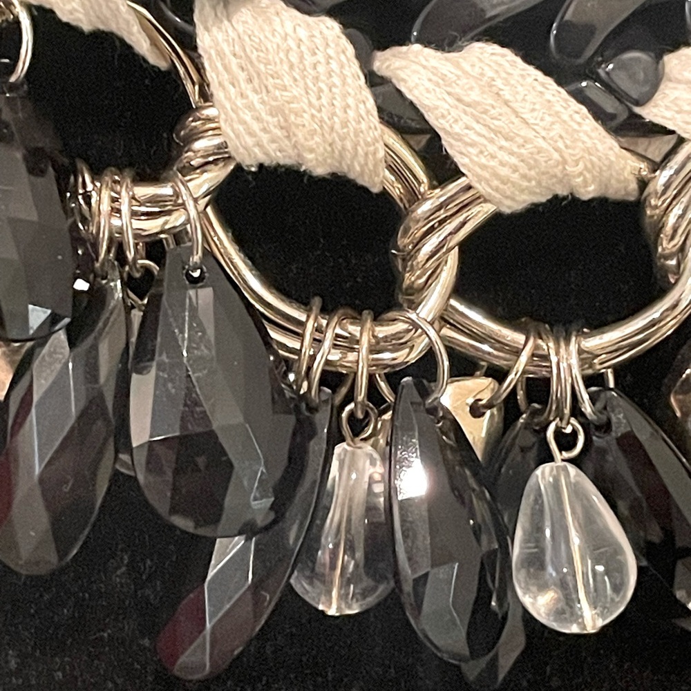 Banana Republic Beaded Necklace - Picture 3 of 6